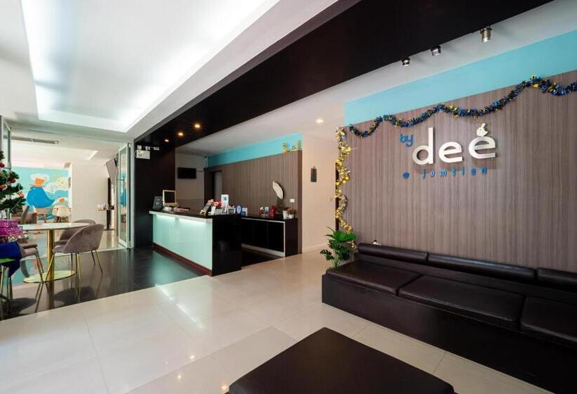 ホテル By Dee At Jomtien