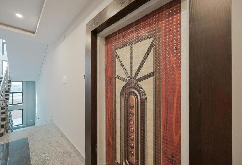 Hotel Capital O La Grace Premium