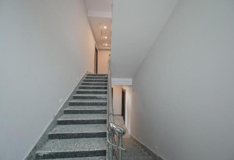 Hotel Capital O La Grace Premium