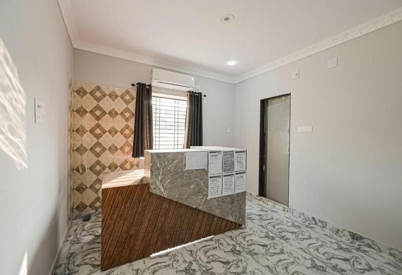 Hotel Capital O La Grace Premium