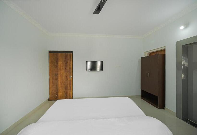 Hotel Capital O La Grace Premium