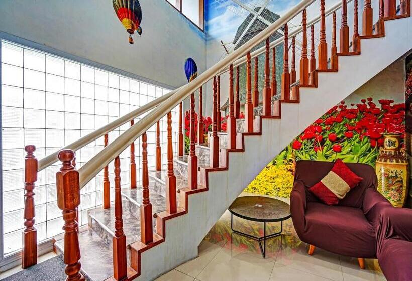 호텔 Capital O 90888 Bintang Diponggo Residence