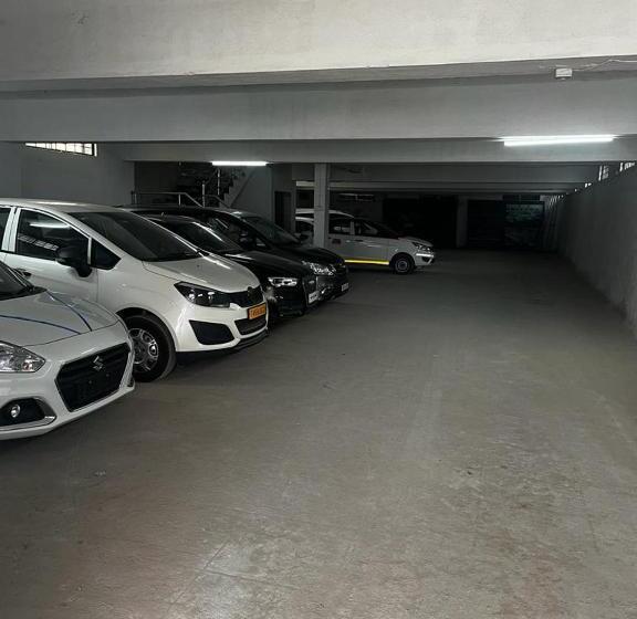 فندق Coral Residency