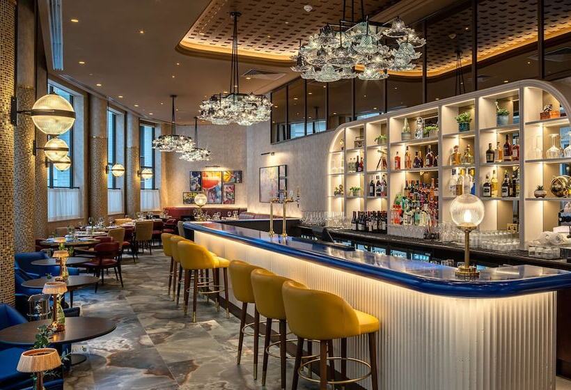 فندق Lost Property St. Paul S London, Curio Collection By Hilton