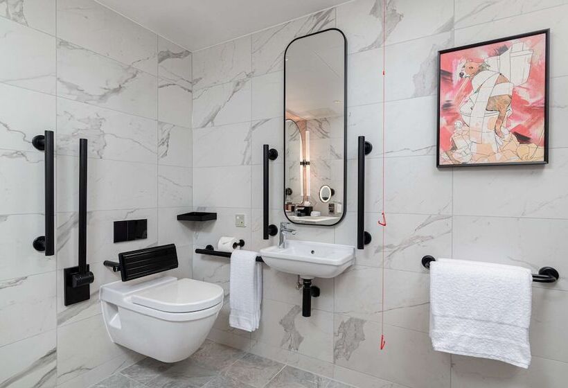 فندق Lost Property St. Paul S London, Curio Collection By Hilton