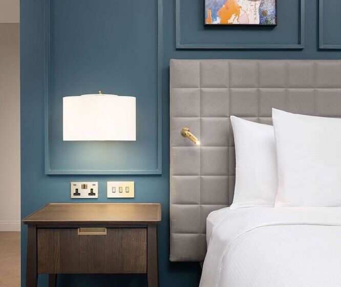 فندق Lost Property St. Paul S London, Curio Collection By Hilton