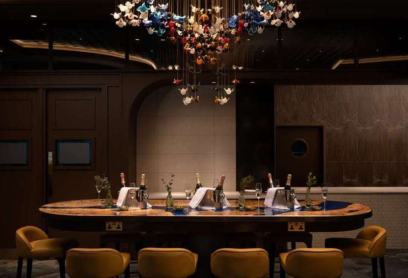 فندق Lost Property St. Paul S London, Curio Collection By Hilton