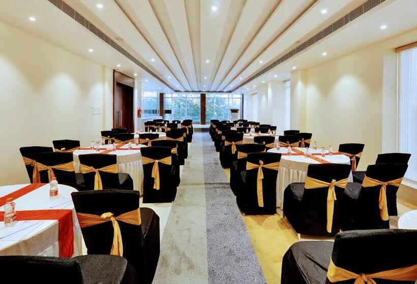 호텔 Mastiff Select Gulbarga