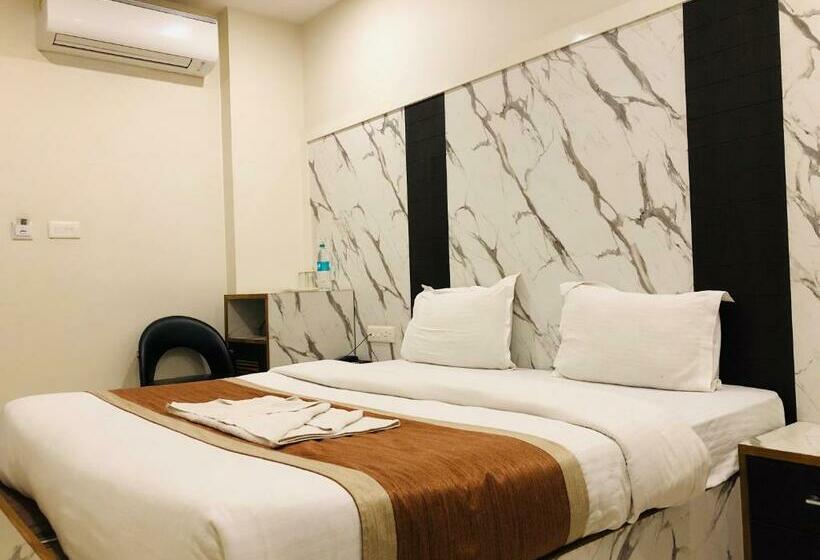 فندق Motimahal Inn