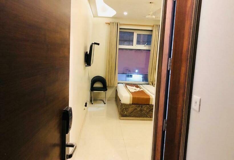 فندق Motimahal Inn