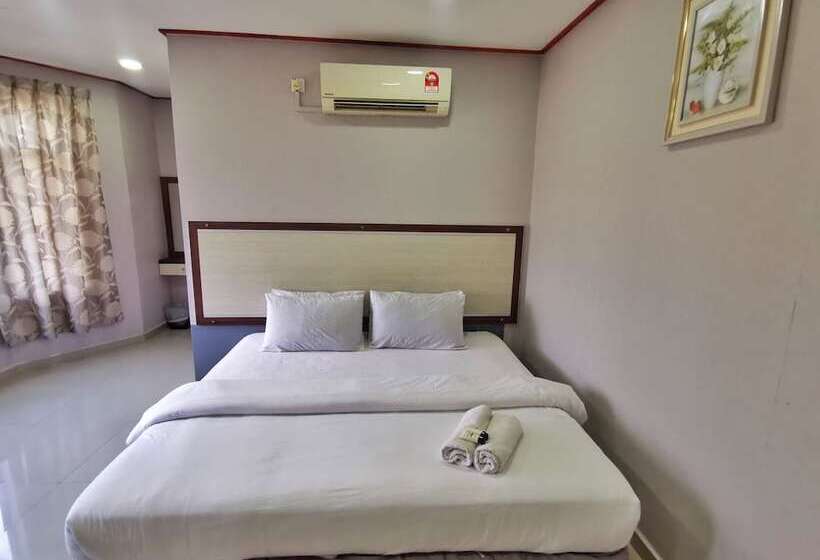 فندق Oyo 90458 Jengka Inn