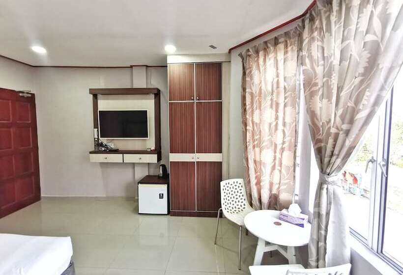 فندق Oyo 90458 Jengka Inn