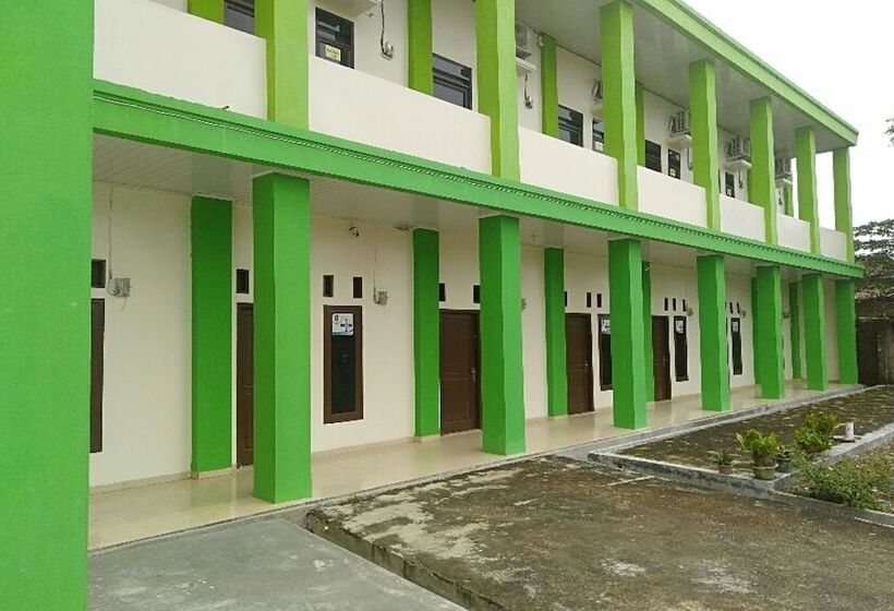 ホテル Oyo 90930 Wisma Hana Hani