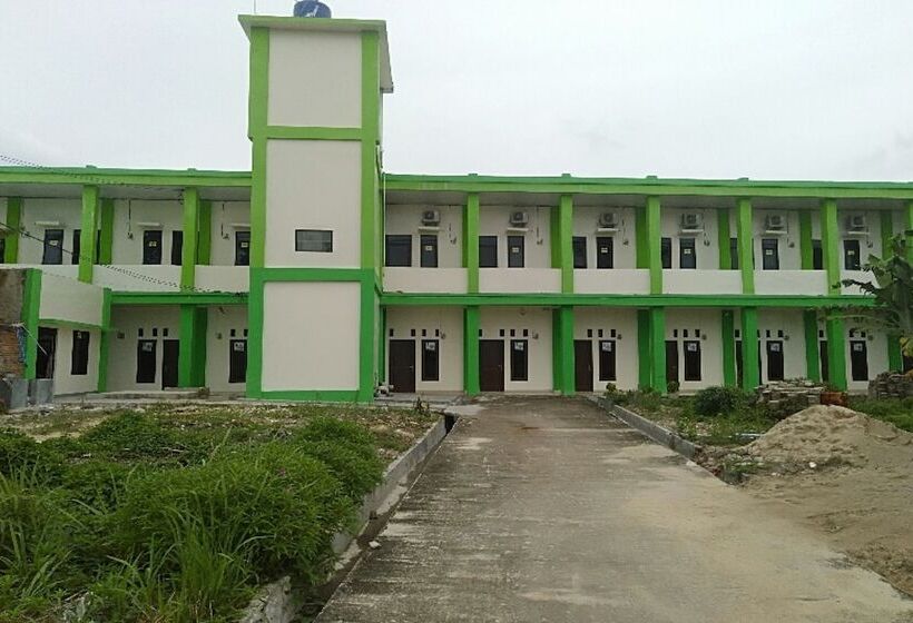 ホテル Oyo 90930 Wisma Hana Hani