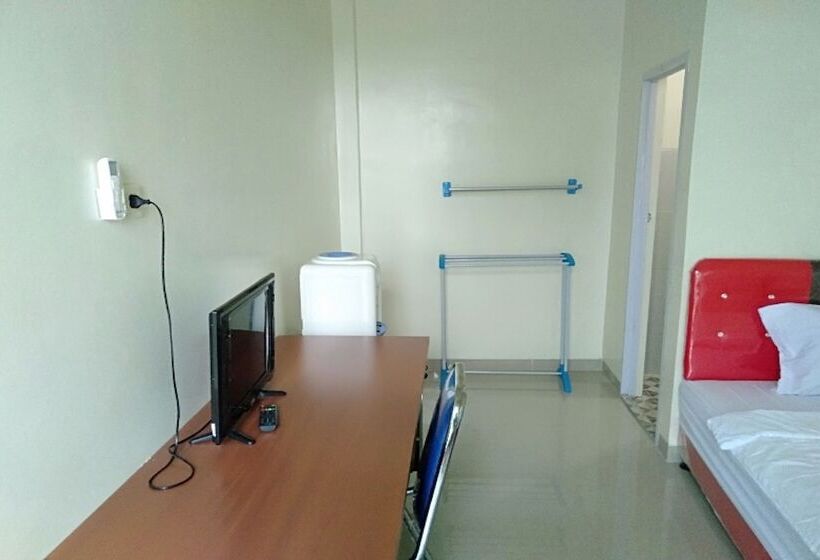 ホテル Oyo 90930 Wisma Hana Hani