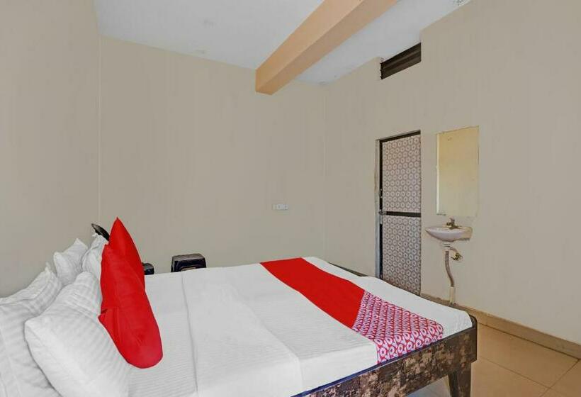 Flagship Hotel Vraj, Khambhaliya