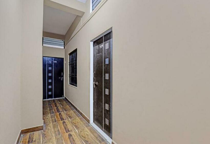 Flagship Hotel Vraj, Khambhaliya