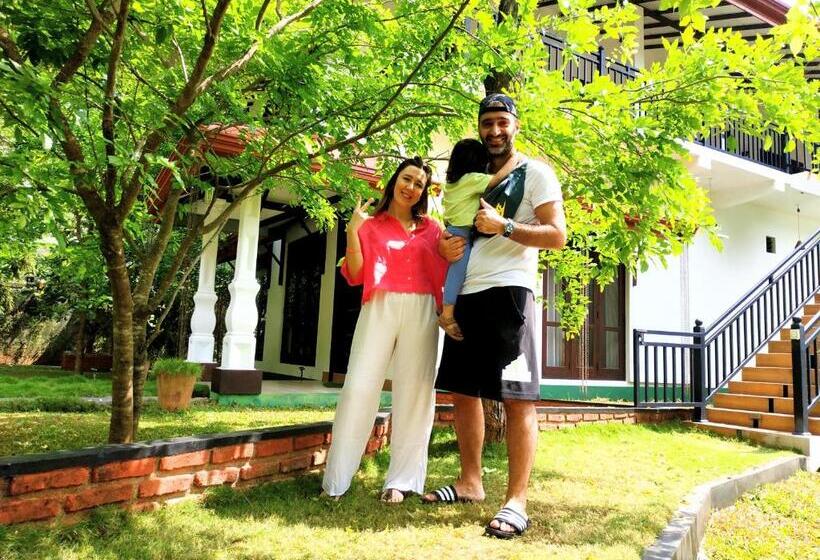 فندق Sigiriya Cashew Palace Resort