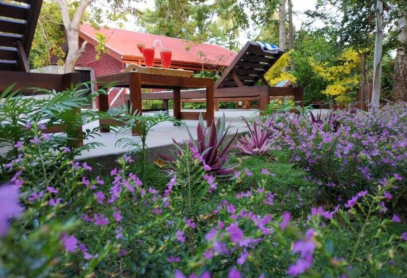 فندق Sigiriya Cashew Palace Resort