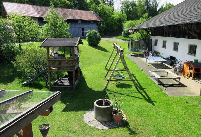 Отель Sträublhof