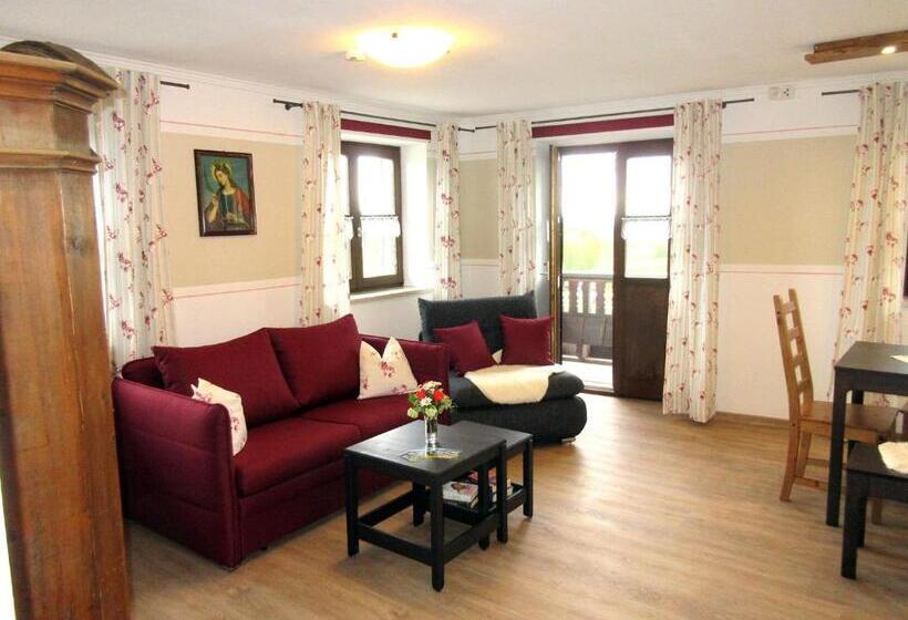 Отель Sträublhof