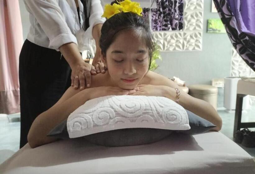 호텔 The Philip Ann Resort