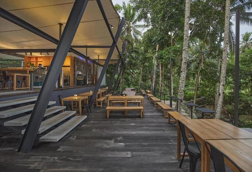 Lintang Luku Tent Resort