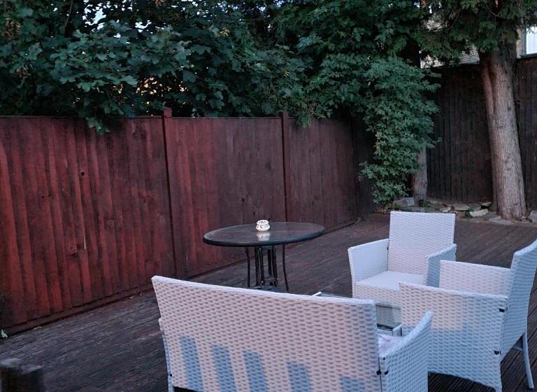 London Comfy Doubles