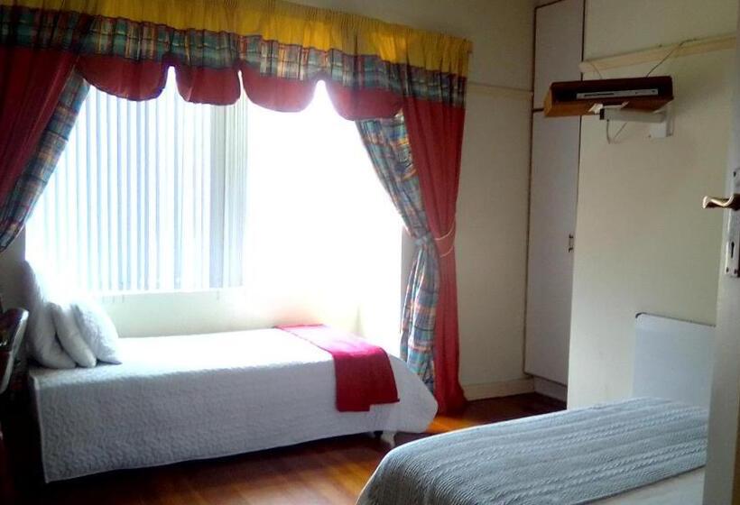 פנסיון Access Guest House