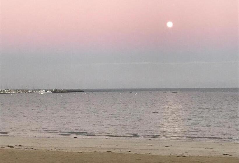 بنسيون Bleu Outremer