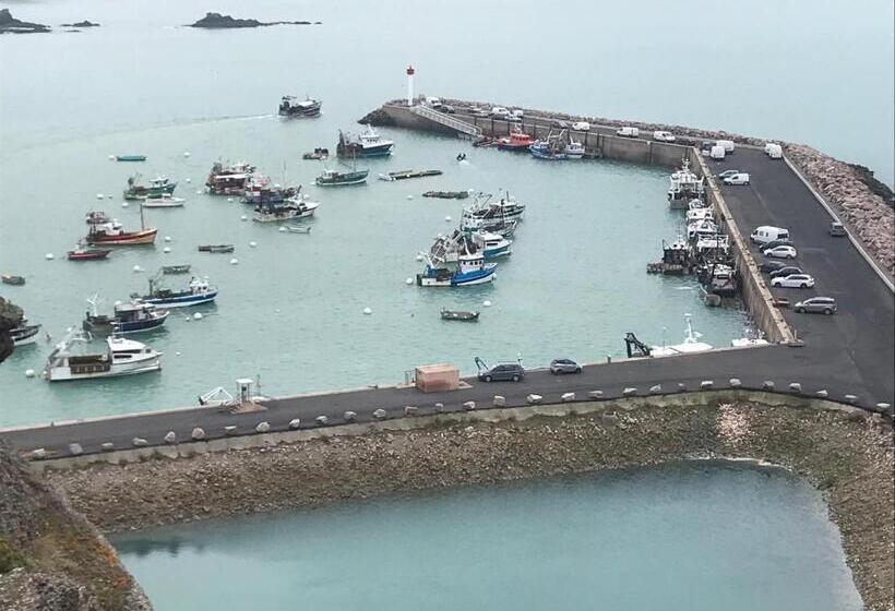 بنسيون Bleu Outremer