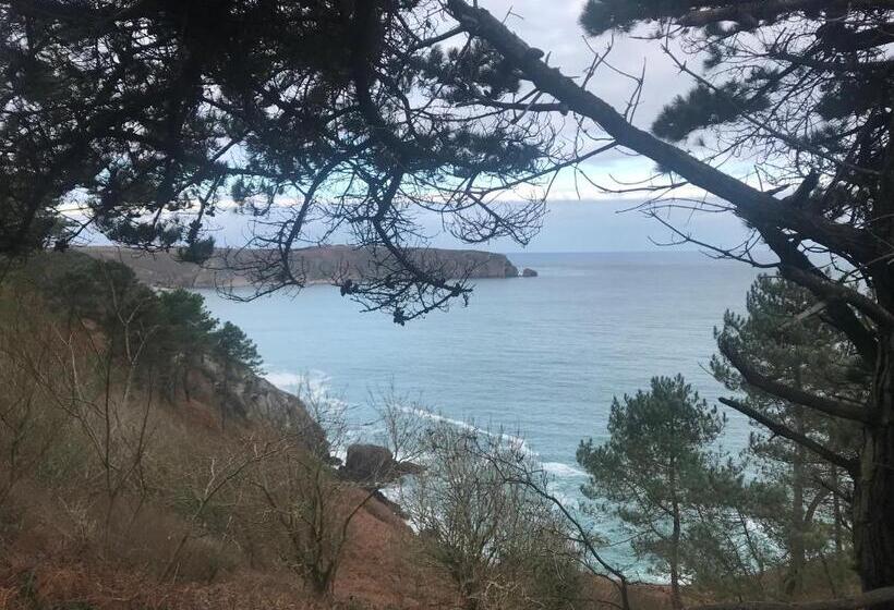 بنسيون Bleu Outremer