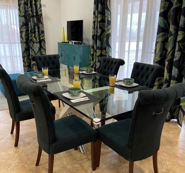 پانسیون Chalé D Angra Guest House