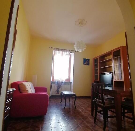 Пансион Due Finestre Sul Cortile