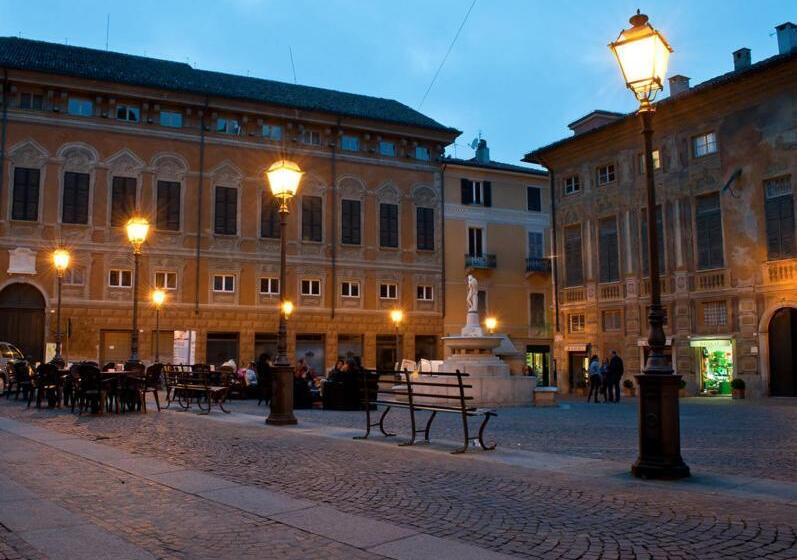 Пансион Due Finestre Sul Cortile