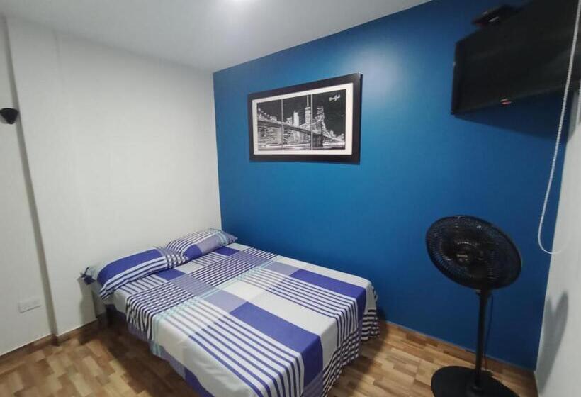 פנסיון Hostal Avanza