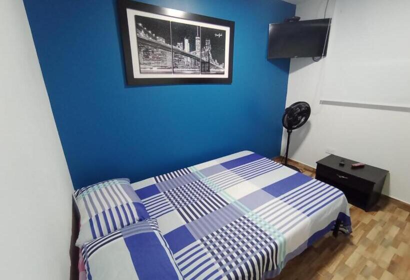 פנסיון Hostal Avanza