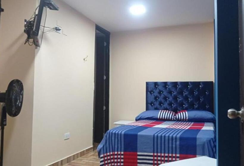 פנסיון Hostal Avanza