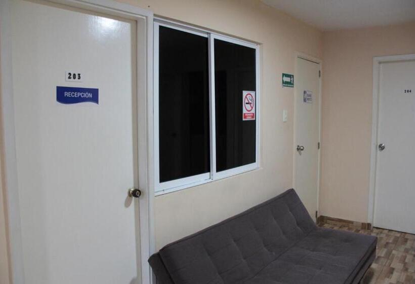 פנסיון Hostal Avanza