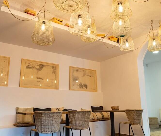 پانسیون Hostal Es Niu De Tamariu