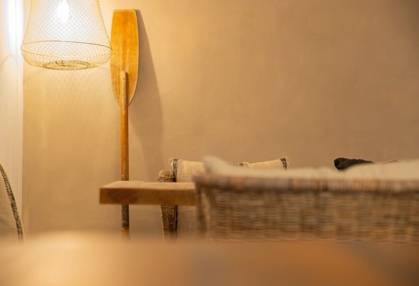 پانسیون Hostal Es Niu De Tamariu