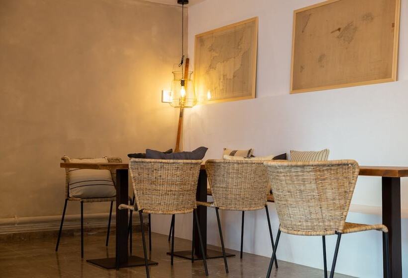 پانسیون Hostal Es Niu De Tamariu