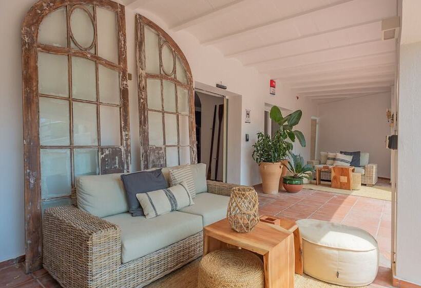 پانسیون Hostal Es Niu De Tamariu