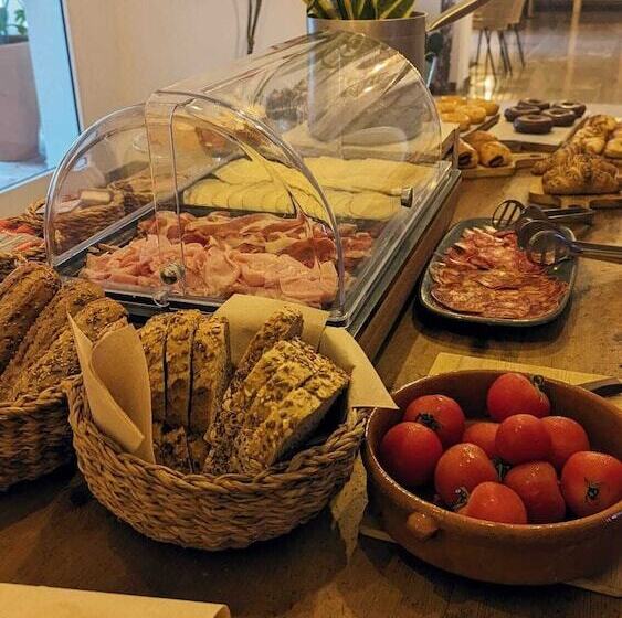 پانسیون Hostal Es Niu De Tamariu