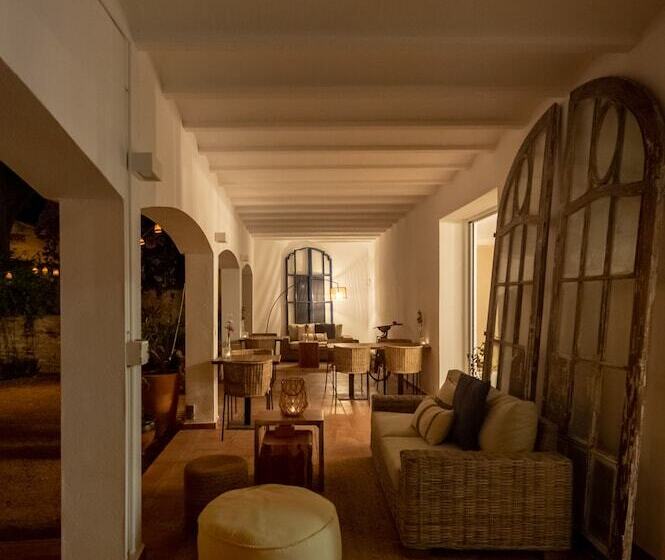 پانسیون Hostal Es Niu De Tamariu