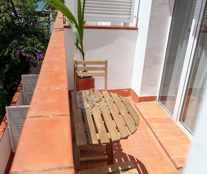 پانسیون Hostal Es Niu De Tamariu