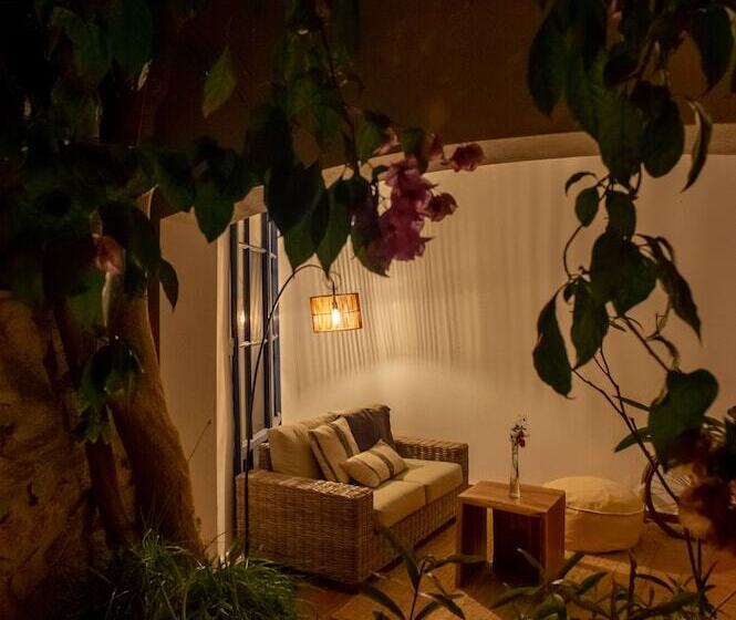 پانسیون Hostal Es Niu De Tamariu