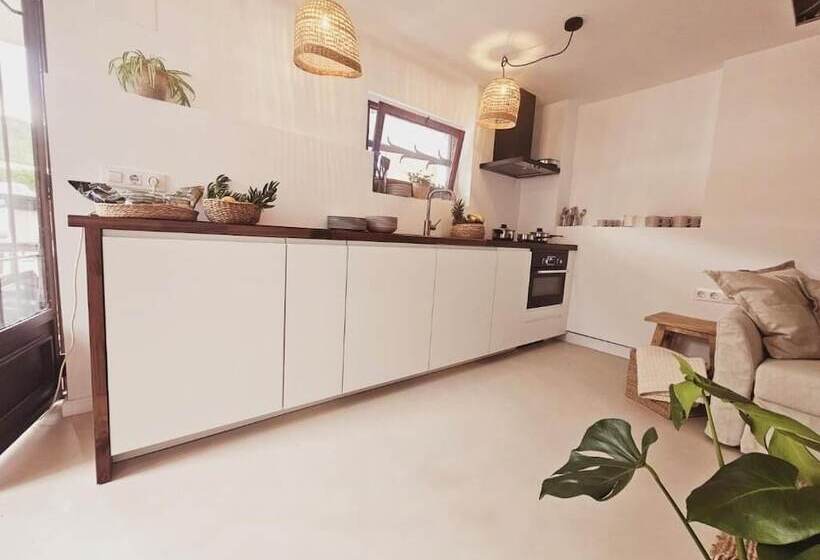 پانسیون Hostal Es Niu De Tamariu