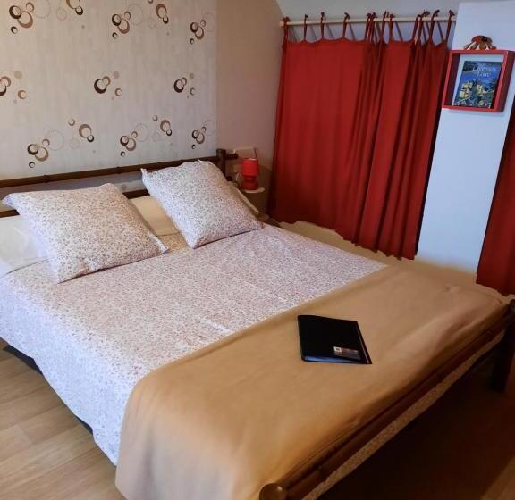 Пансион La Maison Genevier Chambre Doréline