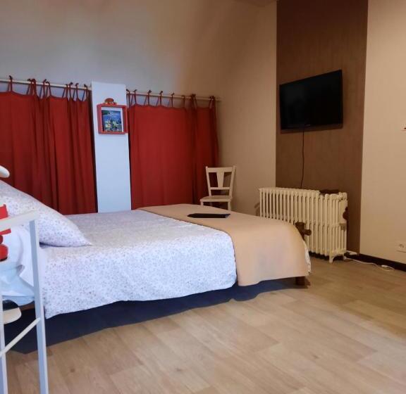 Пансион La Maison Genevier Chambre Doréline